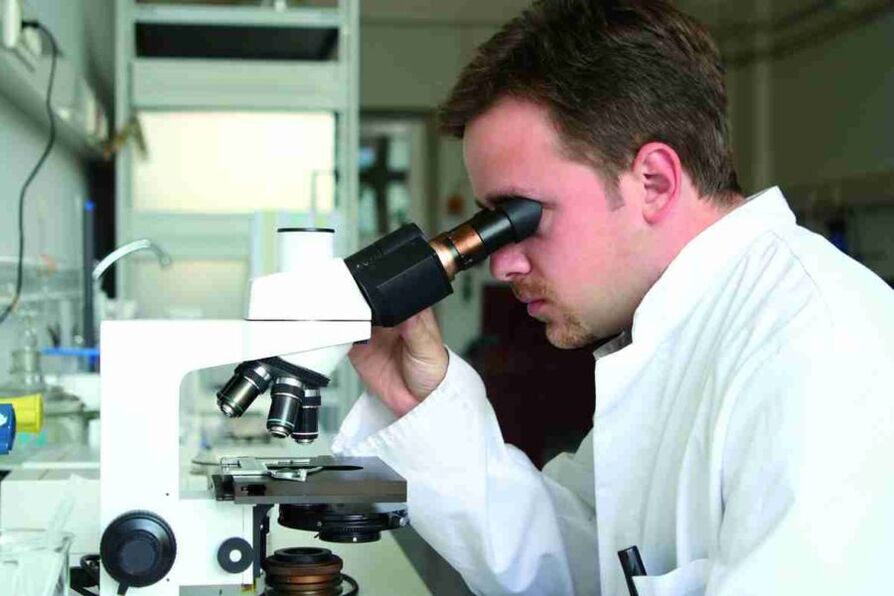 diagnóstico de laboratorio de fungos na unha do pé